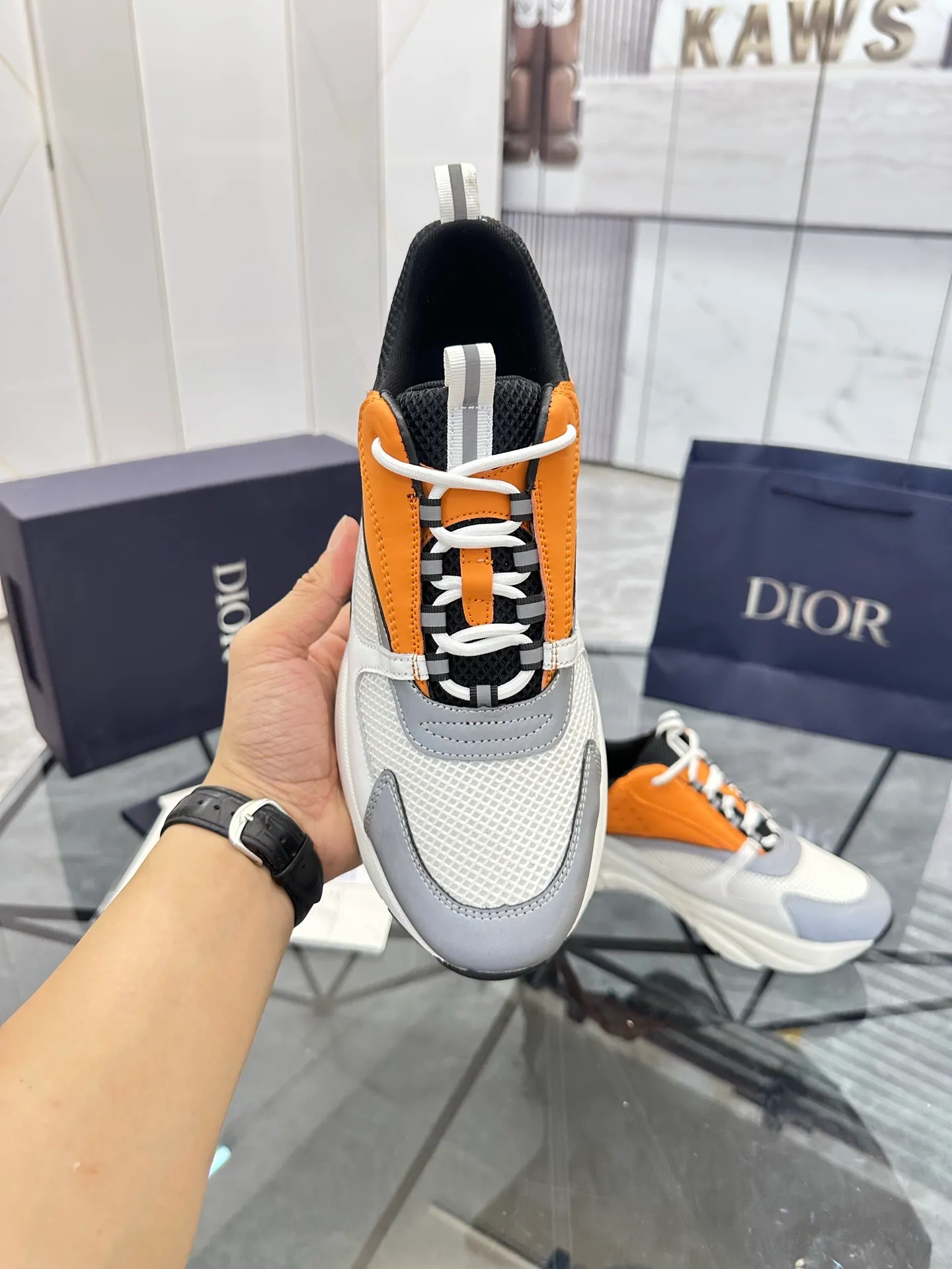 Men's shoes: 💰P460¥ Ready in Guangzhou, fully packaged Product trademark: Dior* "Dior*" low-top casual shoes Regular size: 38-46 (can be customized to 47) B22 Product materials: imported cowhide leather upper spliced ​​with original fabric, breathable lining, original outsole. Number: 920